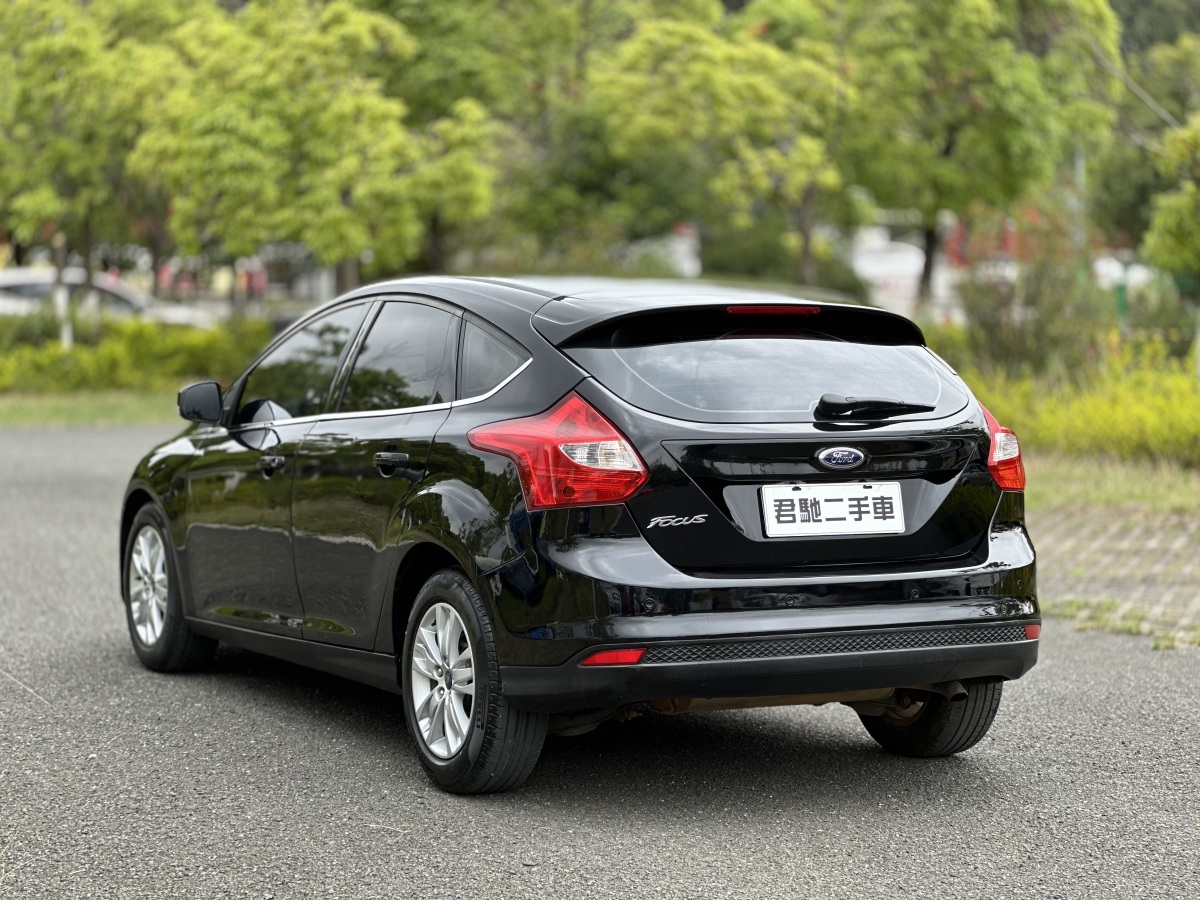 福特 ?？怂? 2012款 兩廂 1.6L 自動風(fēng)尚型圖片
