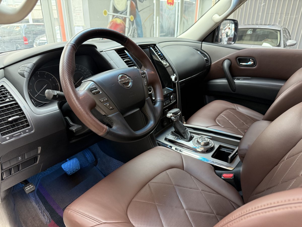 日產(chǎn) 途樂  2018款 4.0L 領(lǐng)英型圖片