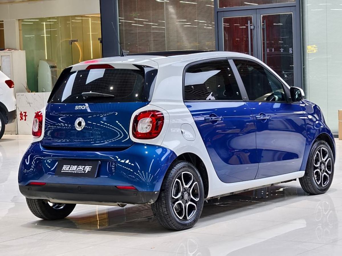 smart forfour  2018款 0.9T 66千瓦先鋒版圖片