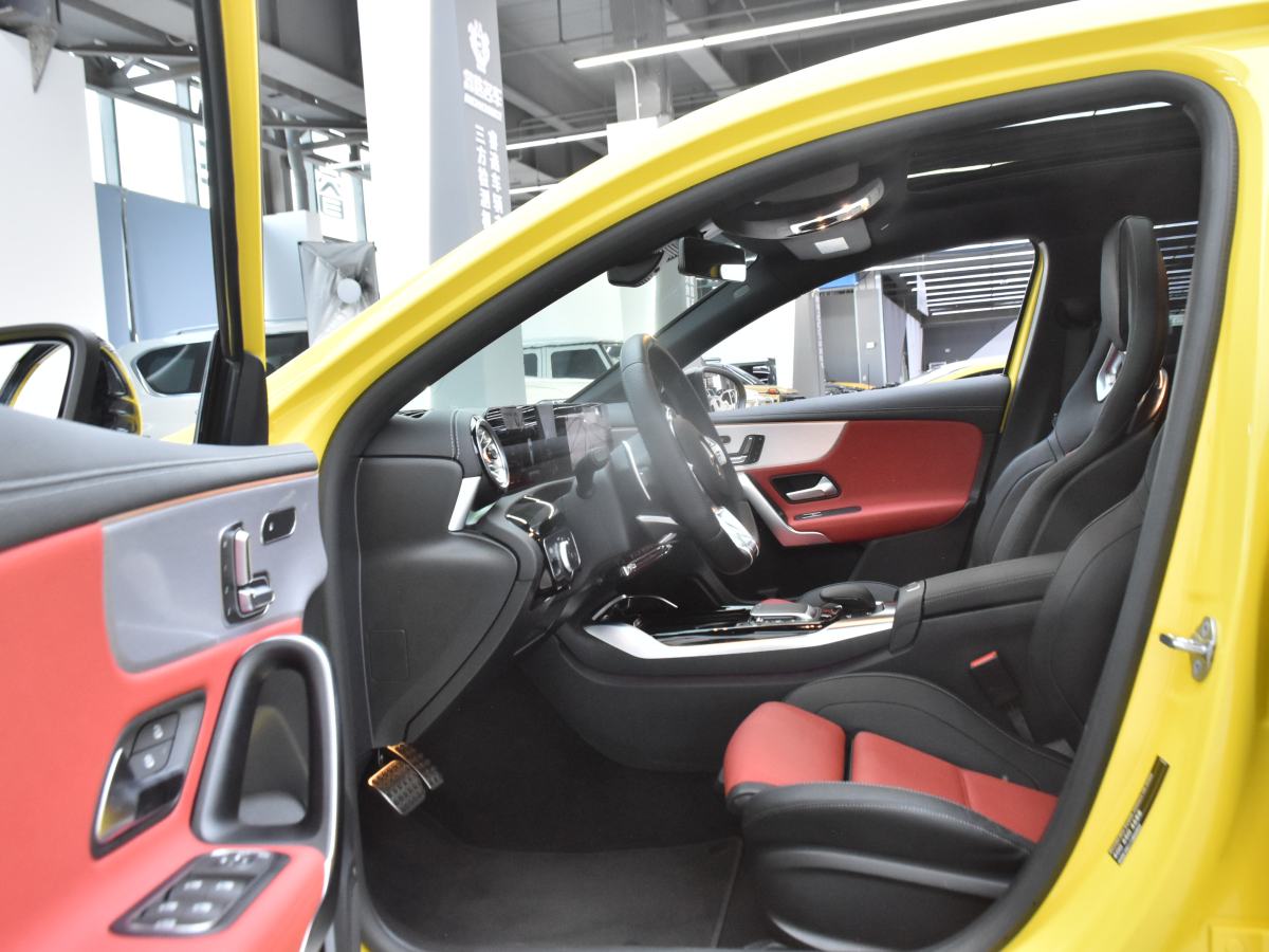 奔驰 奔驰A级AMG  2022款 AMG A 35 4MATIC图片