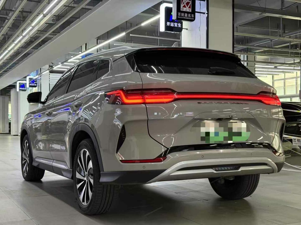 比亞迪 宋PLUS新能源  2023款 冠軍版 520KM 尊貴型圖片