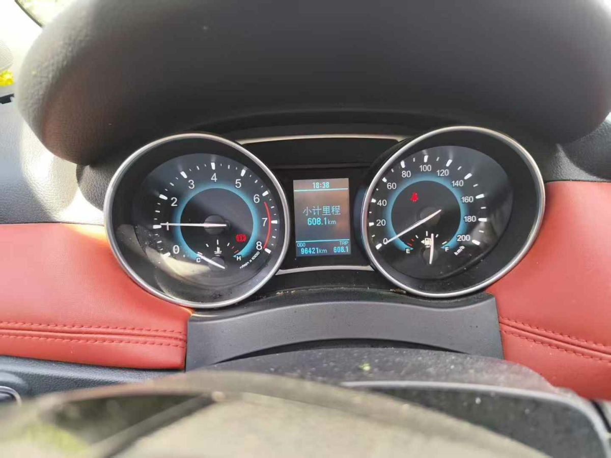 哈弗 H1  2015款 1.5L 手動(dòng)尊貴型圖片