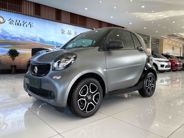 smart fortwo  2019款 0.9T 66千瓦硬顶风擎版 国VI