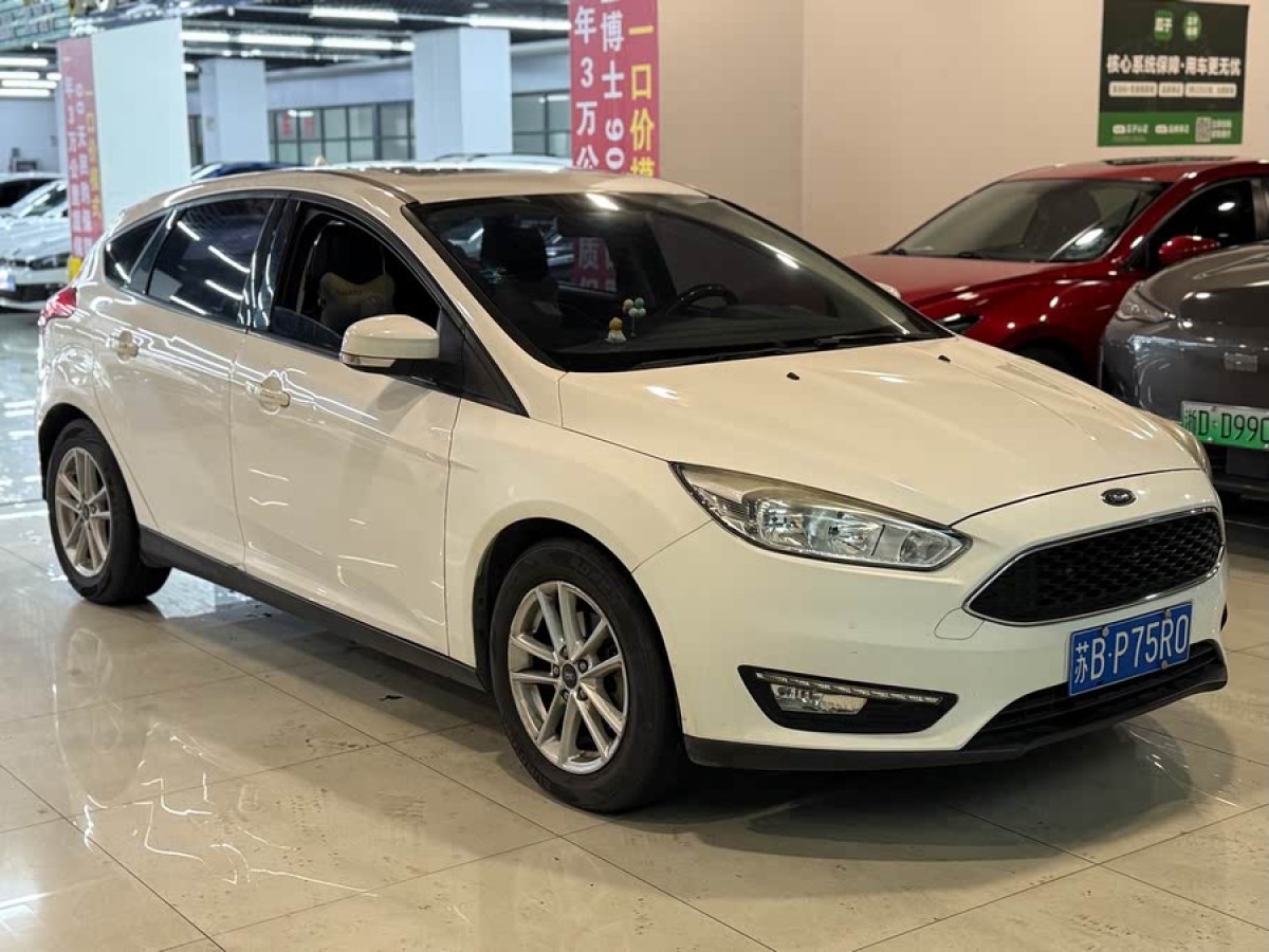 福特 ?？怂? 2015款 兩廂 1.6L 自動(dòng)風(fēng)尚型圖片
