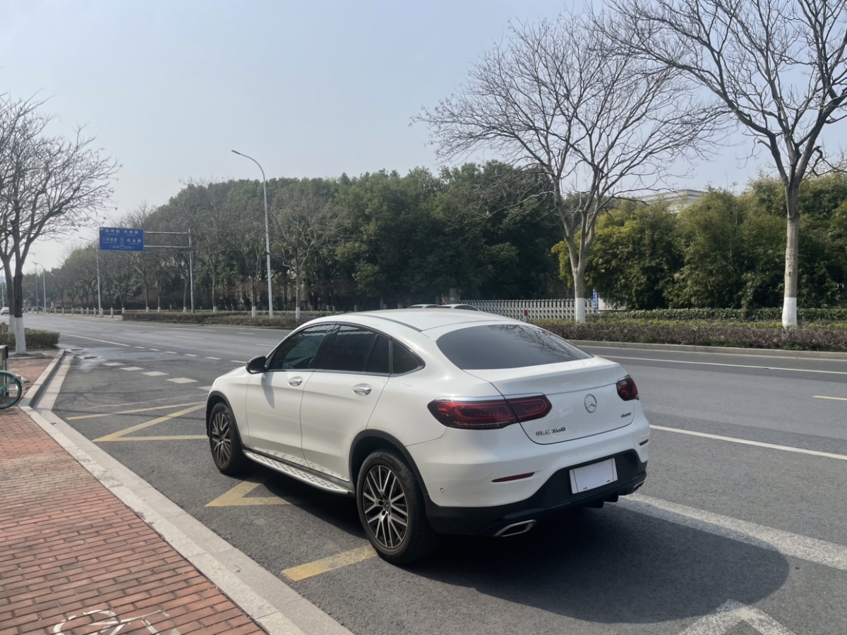 奔馳 奔馳GLC  2022款 改款 GLC 300 4MATIC 轎跑SUV圖片