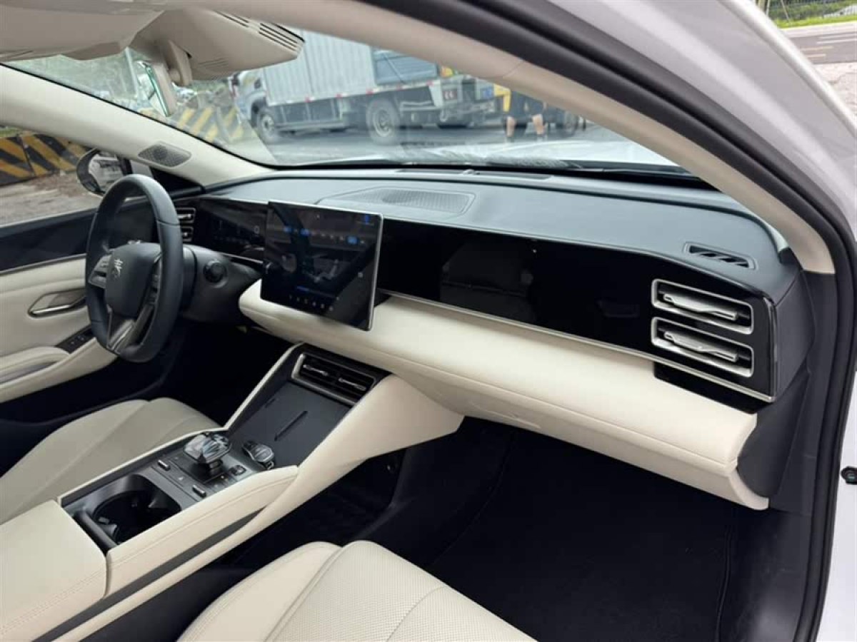 比亞迪 秦L  2024款 DM-i 120KM超越型圖片
