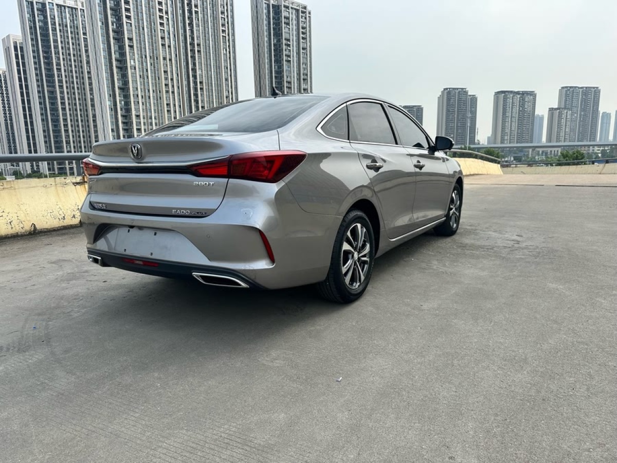 長安 逸動  2021款 PLUS 藍(lán)鯨NE 1.4T GDI DCT尊貴型圖片