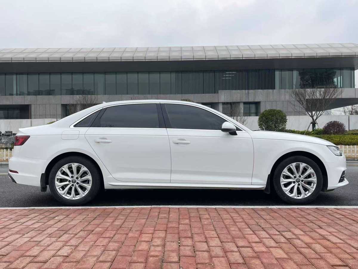 奧迪 奧迪A4L  2019款 40 TFSI 進(jìn)取型 國VI圖片