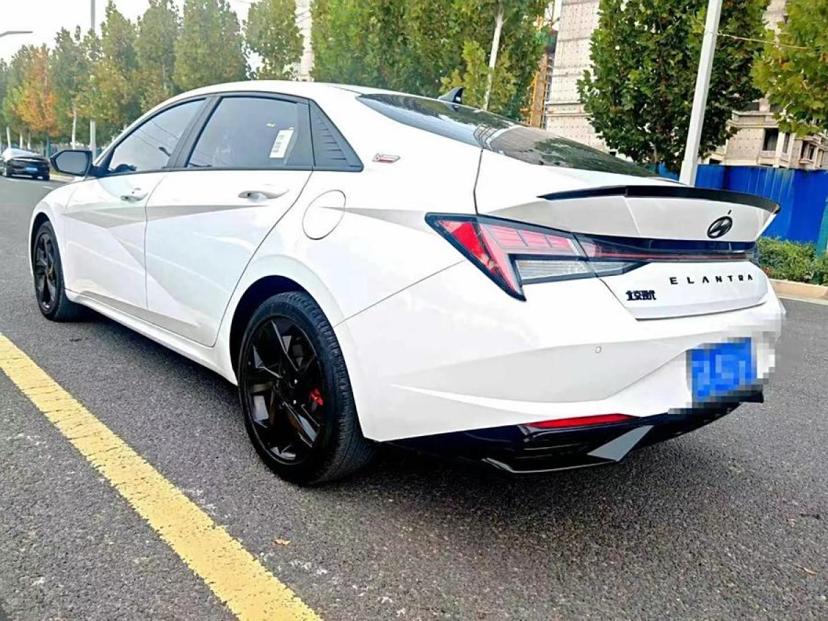 現(xiàn)代 伊蘭特  2023款 1.5L CVT LUX尊貴版圖片