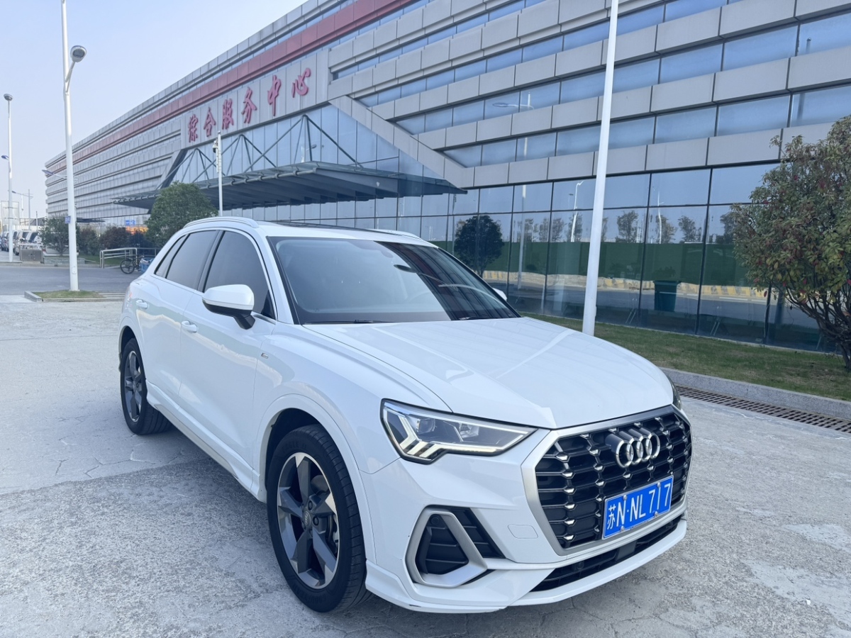 奧迪 奧迪Q3  2019款  35 TFSI 時(shí)尚動(dòng)感型圖片