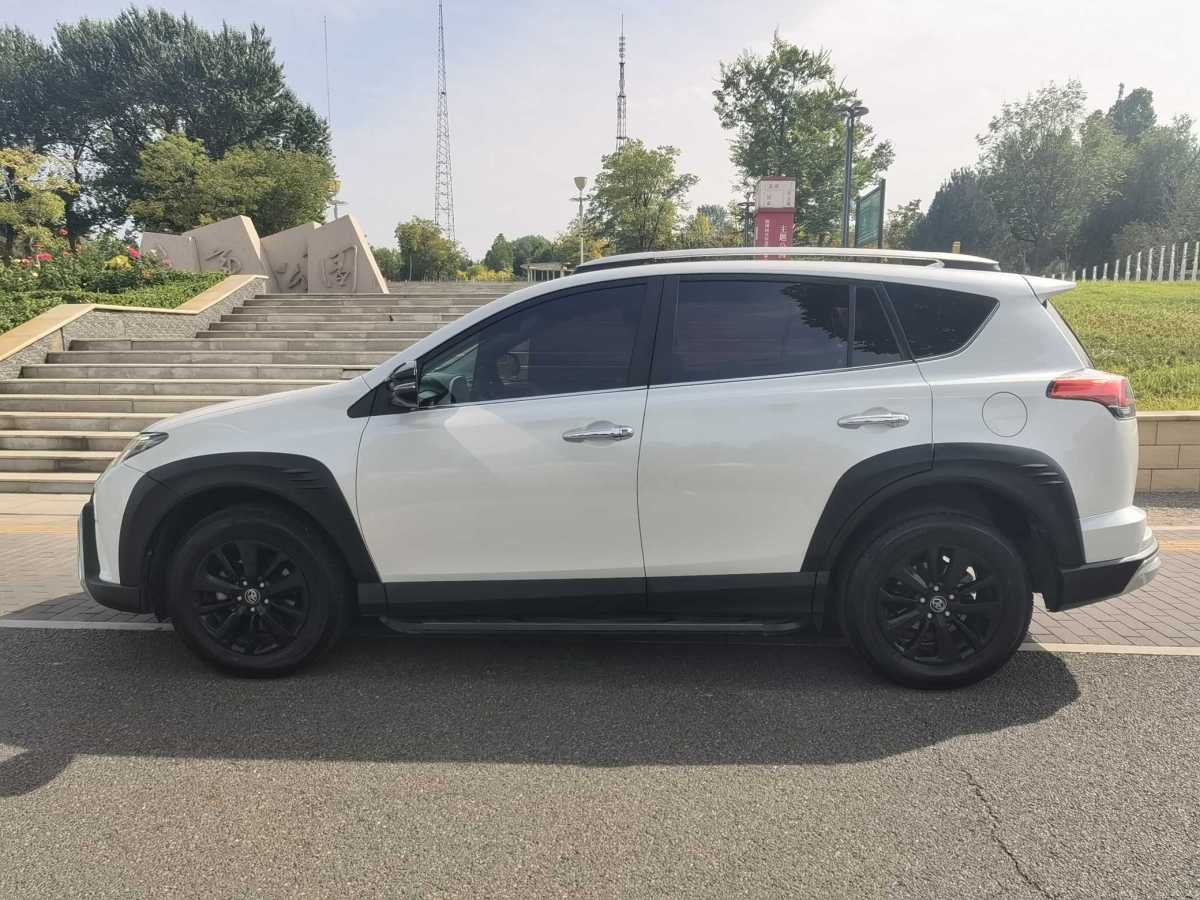 2019年10月豐田 RAV4  2018款 榮放 2.0L CVT兩驅(qū)風(fēng)尚版