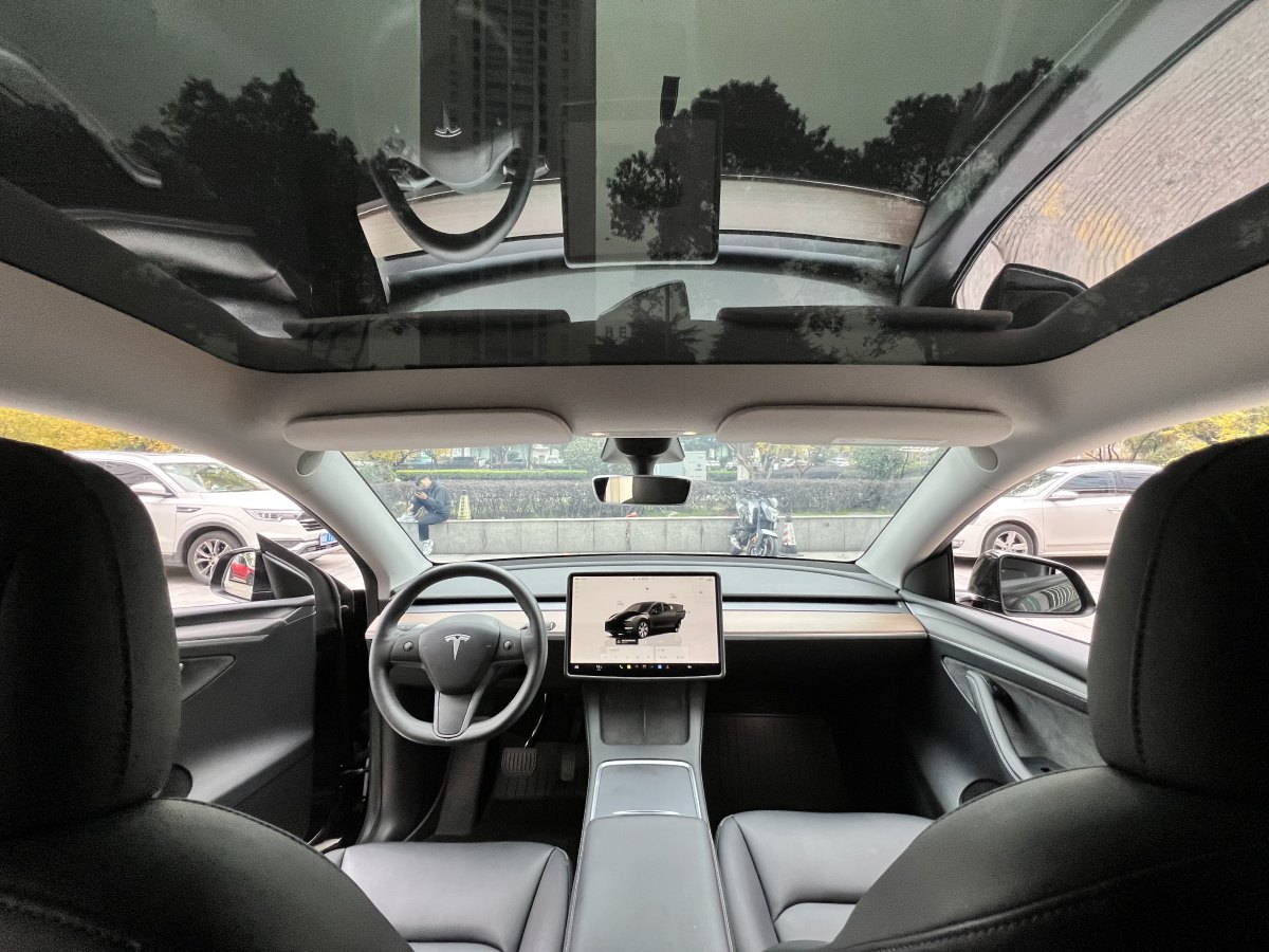 特斯拉 Model 3  2023款 長(zhǎng)續(xù)航煥新版 雙電機(jī)全輪驅(qū)動(dòng)圖片