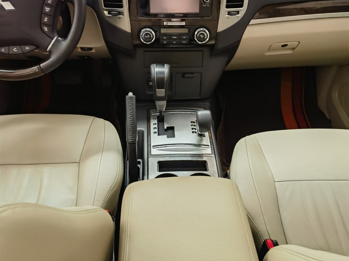 三菱 帕杰羅  2007款 3.8 五門GLS 旗艦天窗版圖片