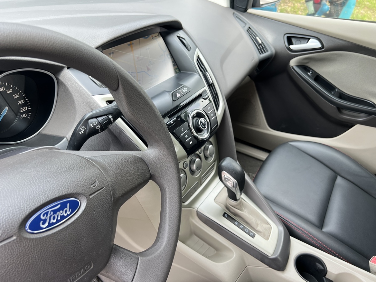 福特 ?？怂? 2012款 三廂 1.6L 自動舒適型圖片