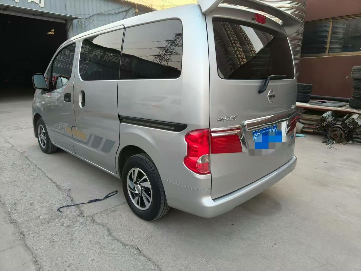 日產(chǎn) NV200  2016款 1.6L CVT尊享型圖片