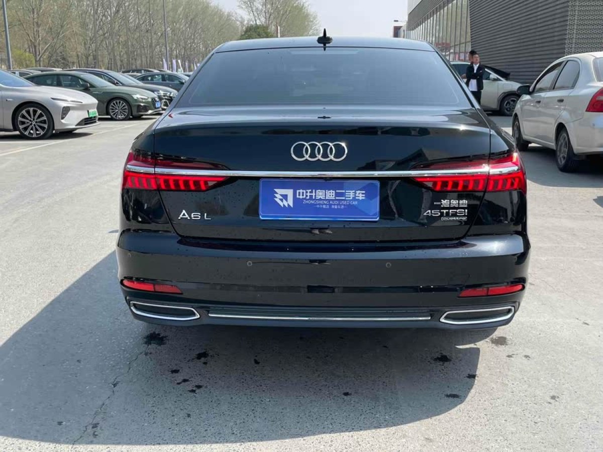 奧迪 奧迪A6L  2021款 45 TFSI quattro 臻選致雅型圖片