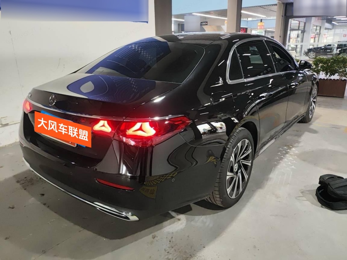 奔馳 奔馳E級(jí)  2019款 改款 E 300 L 豪華型圖片