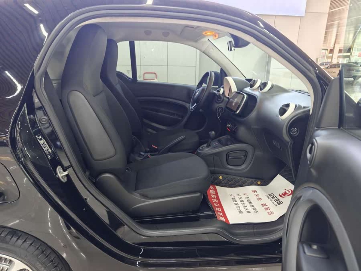 smart fortwo  2018款 1.0L 52千瓦硬頂靈動版圖片