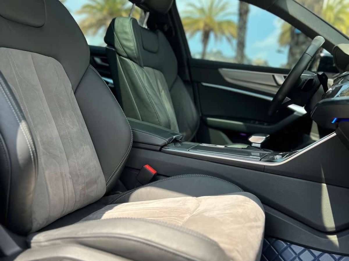 奧迪 奧迪A6L  2021款 40 TFSI 豪華動感型圖片