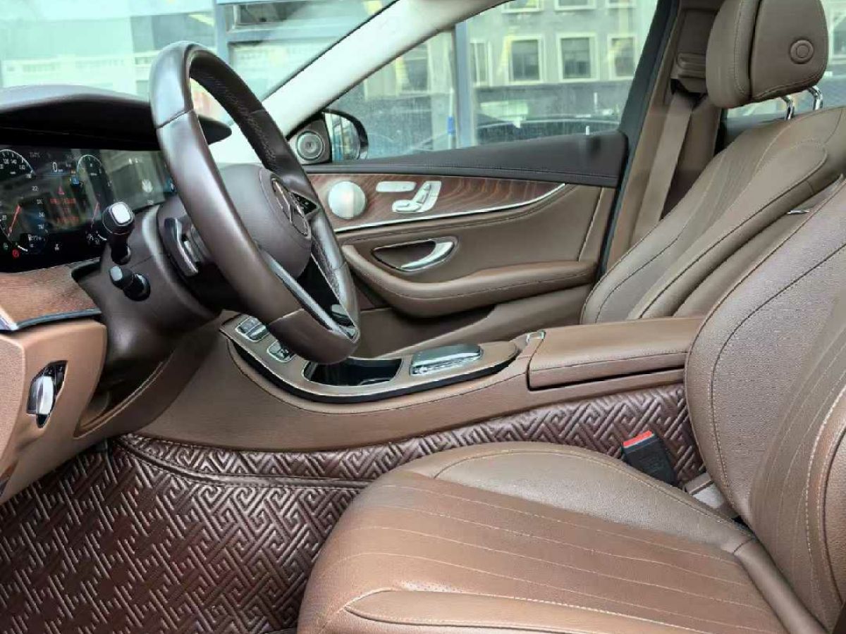 奔馳 奔馳E級  2023款 E 300 L 豪華型圖片