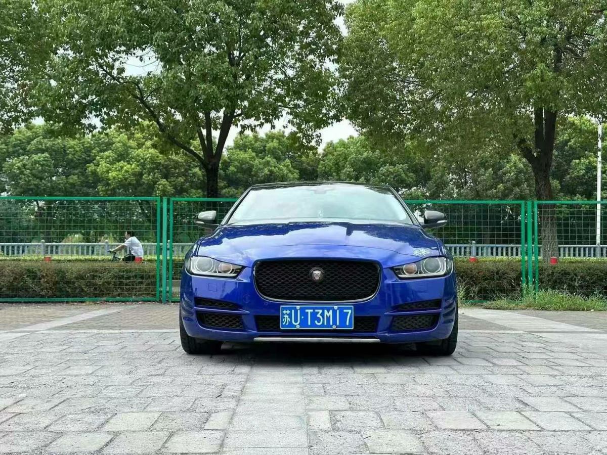 捷豹 XE  2019款 2.0T 300PS 四驅(qū)Landmark Edition圖片