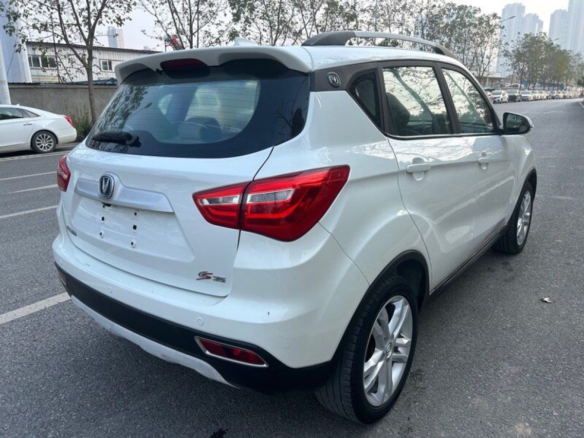 長安 CS35  2017款 1.6L 手動(dòng)豪華型圖片