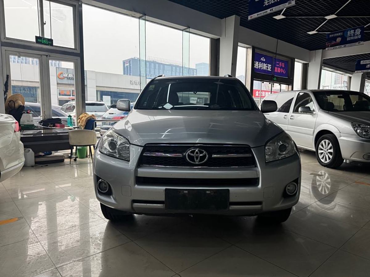 豐田 RAV4榮放  2009款 2.4L 自動(dòng)豪華版圖片