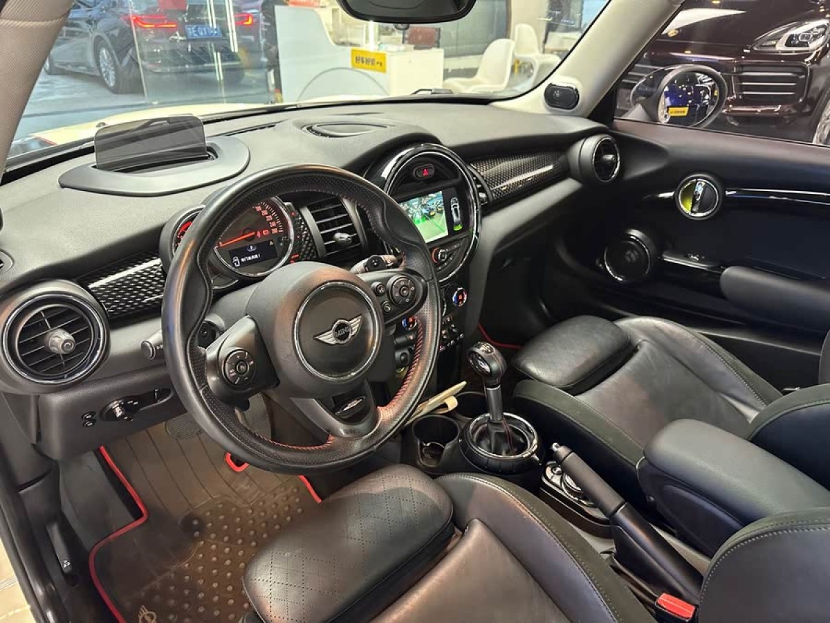 MINI MINI  2016款 2.0T COOPER S 先鋒派圖片