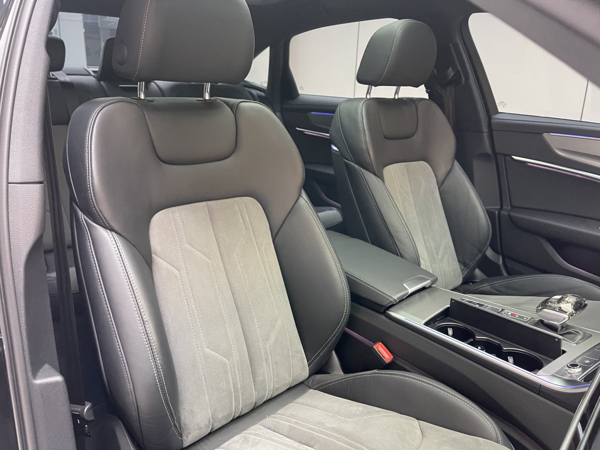 奧迪 奧迪A6L  2024款 45 TFSI 臻選動感型圖片