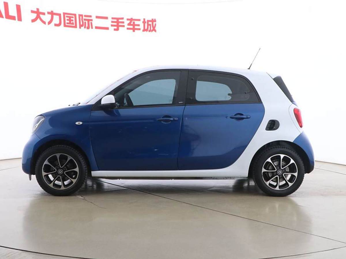 smart forfour  2016款 1.0L 52千瓦激情版圖片