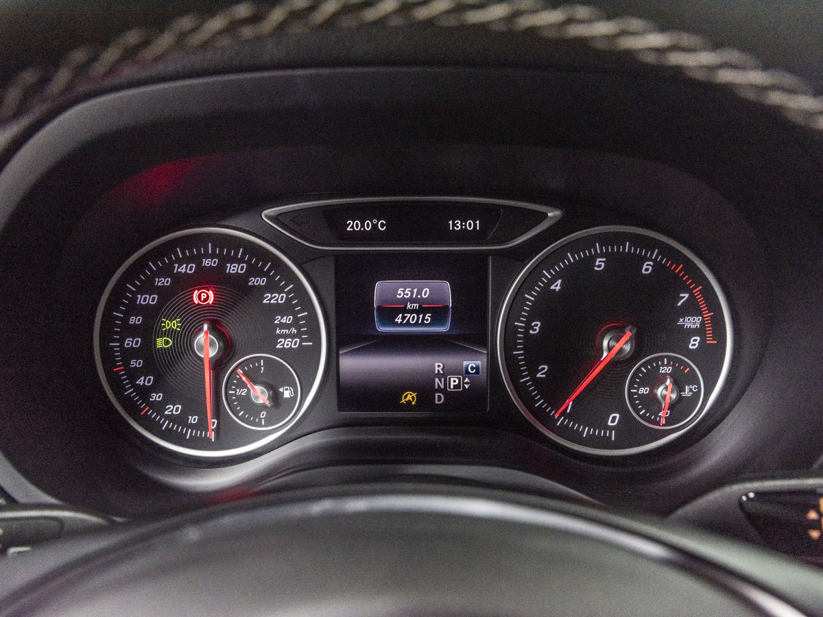2018年7月奔驰 奔驰B级  2022款 改款 B 200 动感型