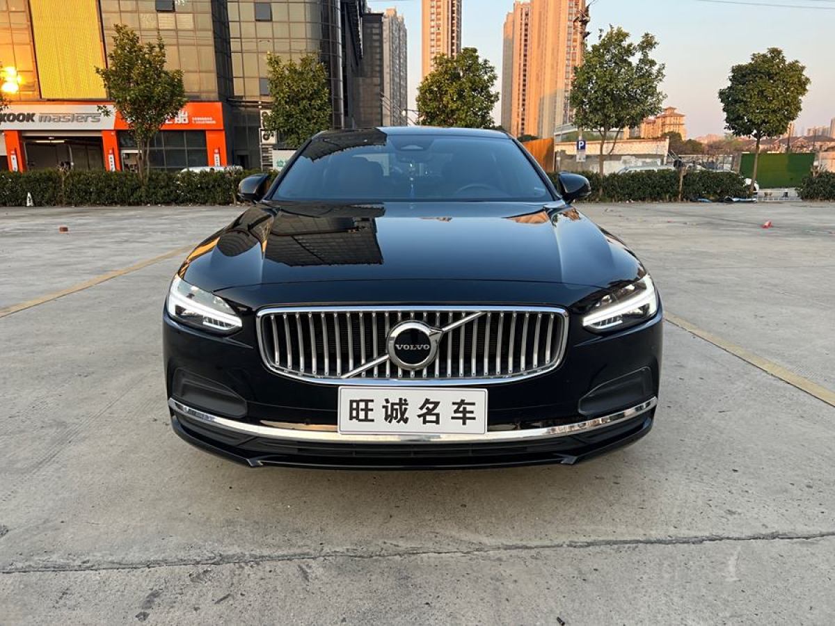 沃爾沃 S90  2022款 B5 智逸豪華版圖片