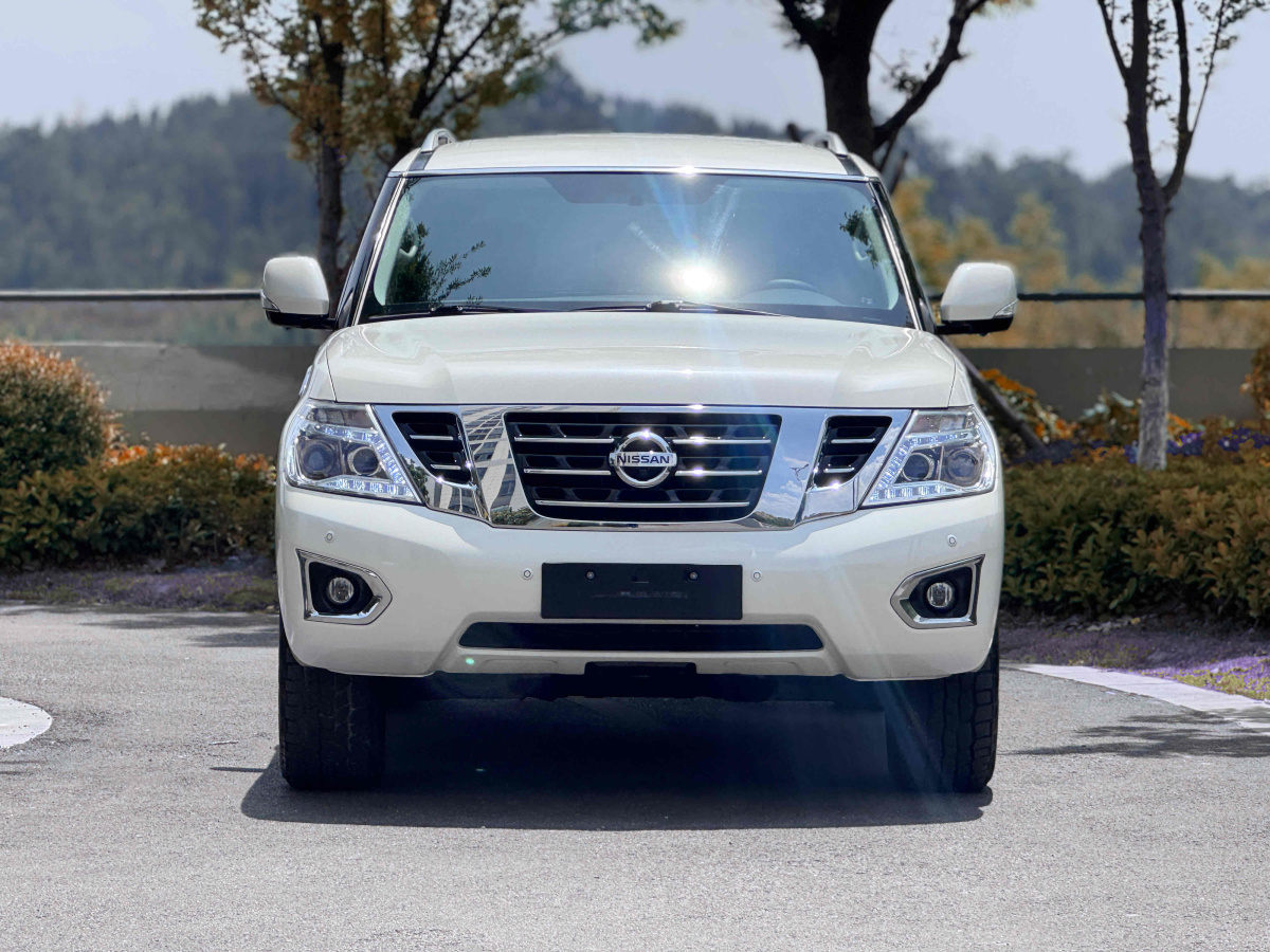 日產(chǎn) 途樂(lè)  2018款 4.0L 領(lǐng)英型圖片
