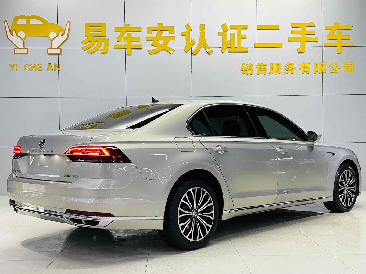 2017年12月大眾 輝昂  2016款 380TSI 兩驅(qū)至尊版