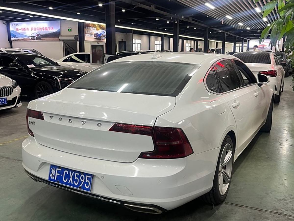 沃爾沃 S90  2018款 T4 智遠(yuǎn)版圖片