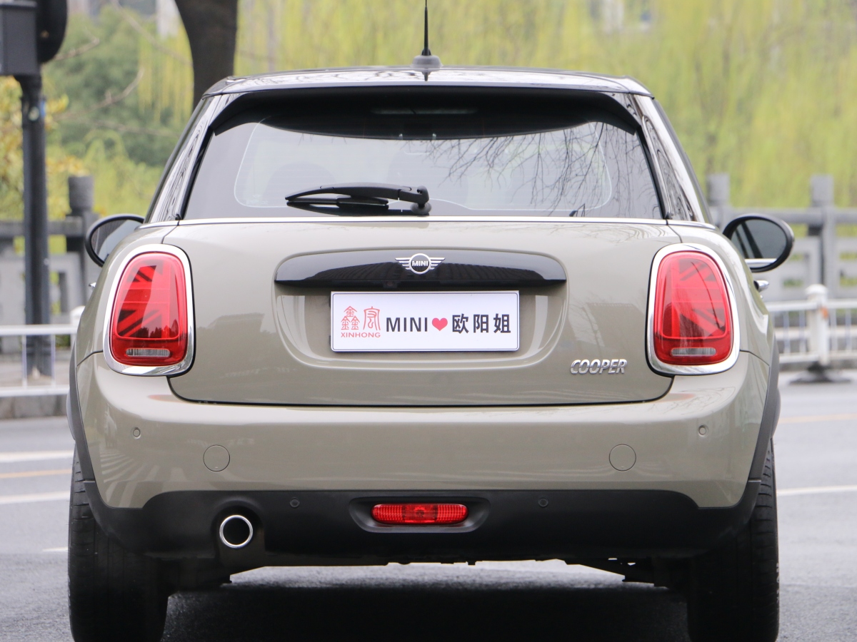 2019年6月MINI MINI  2019款 1.5T COOPER 經(jīng)典派 五門版