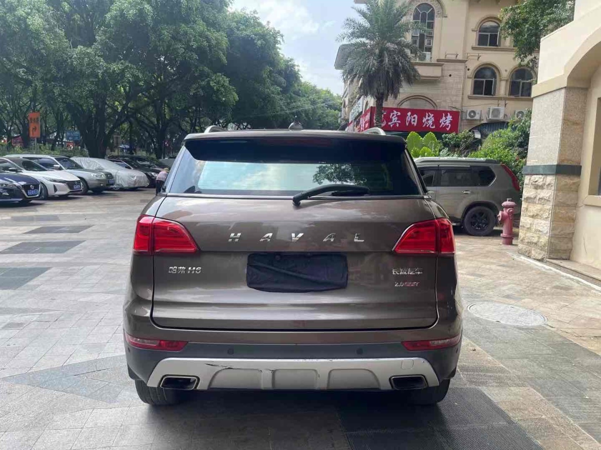 哈弗 H6 Coupe  2015款 藍標 2.0T 自動兩驅(qū)尊貴型圖片