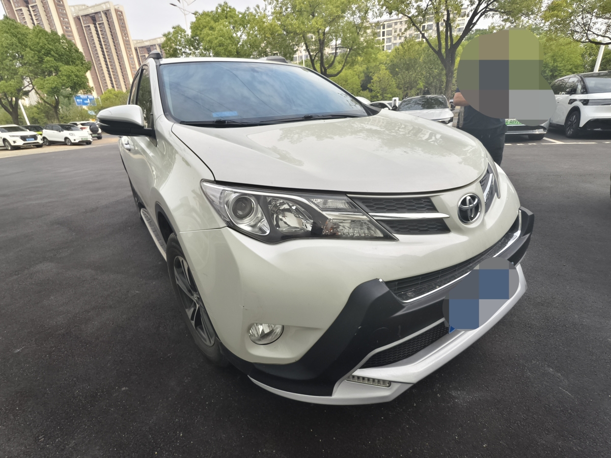 豐田 RAV4  2016款 榮放 2.0L CVT四驅(qū)新銳版圖片
