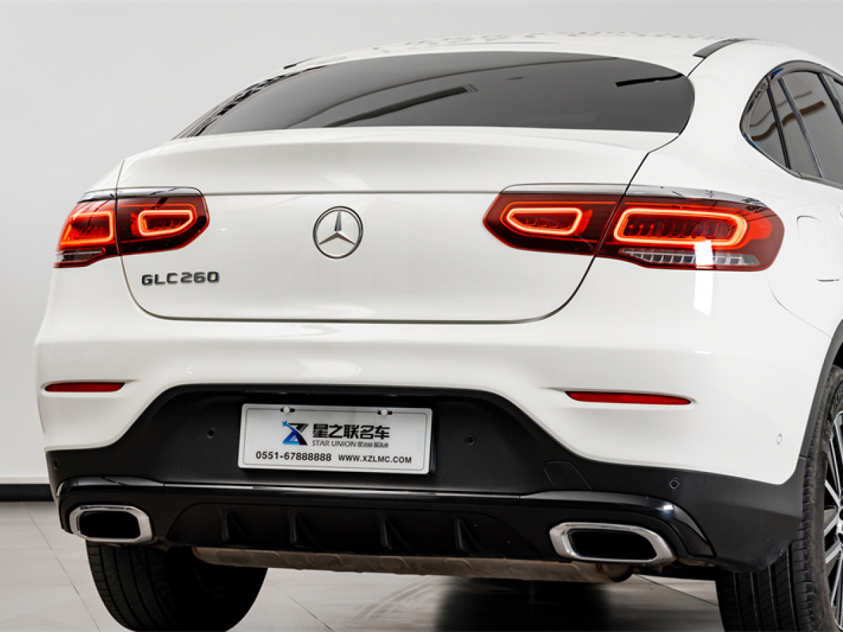 奔馳 奔馳GLC  2023款 GLC 260 4MATIC 轎跑SUV圖片