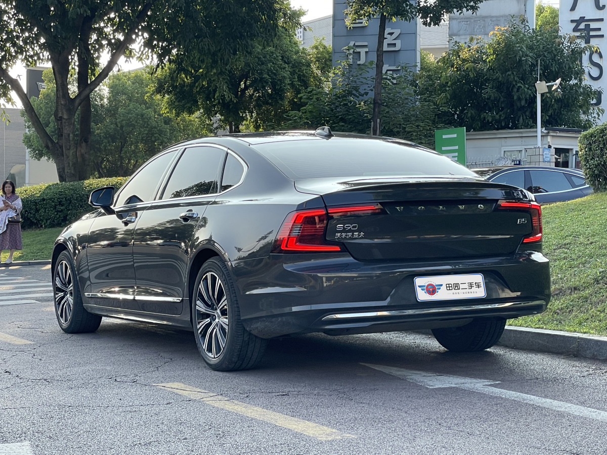 沃爾沃 S90  2021款 B5 智遠(yuǎn)豪華版圖片