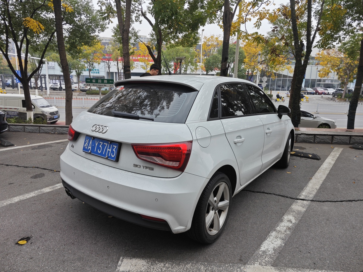 奧迪 奧迪A1  2016款 30 TFSI Sportback Design風(fēng)尚版圖片