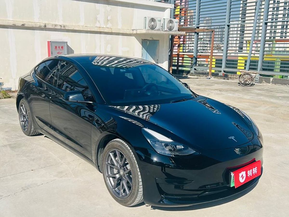 特斯拉 Model 3  2021款 改款 標(biāo)準(zhǔn)續(xù)航后驅(qū)升級版圖片