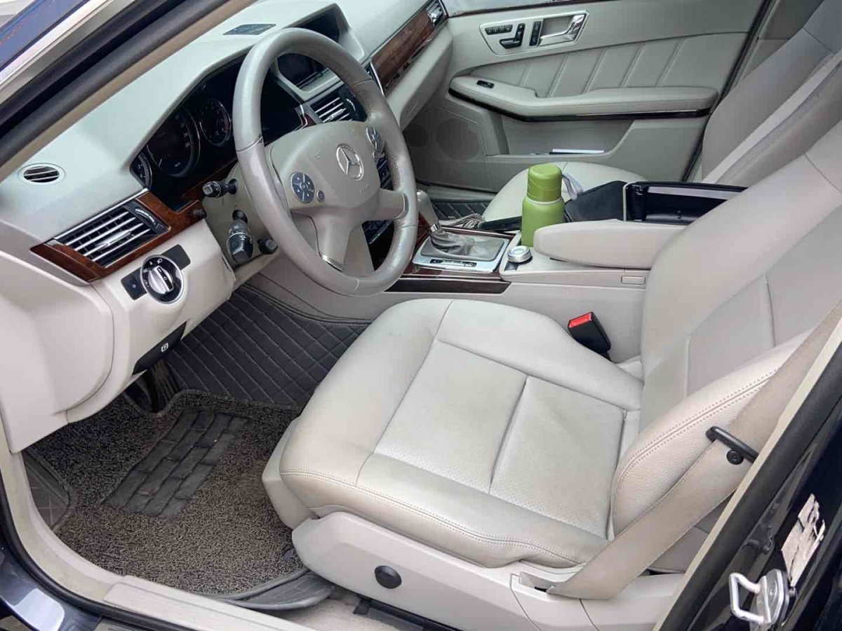 奔驰 奔驰E级  2011款 E 200 L CGI优雅型图片
