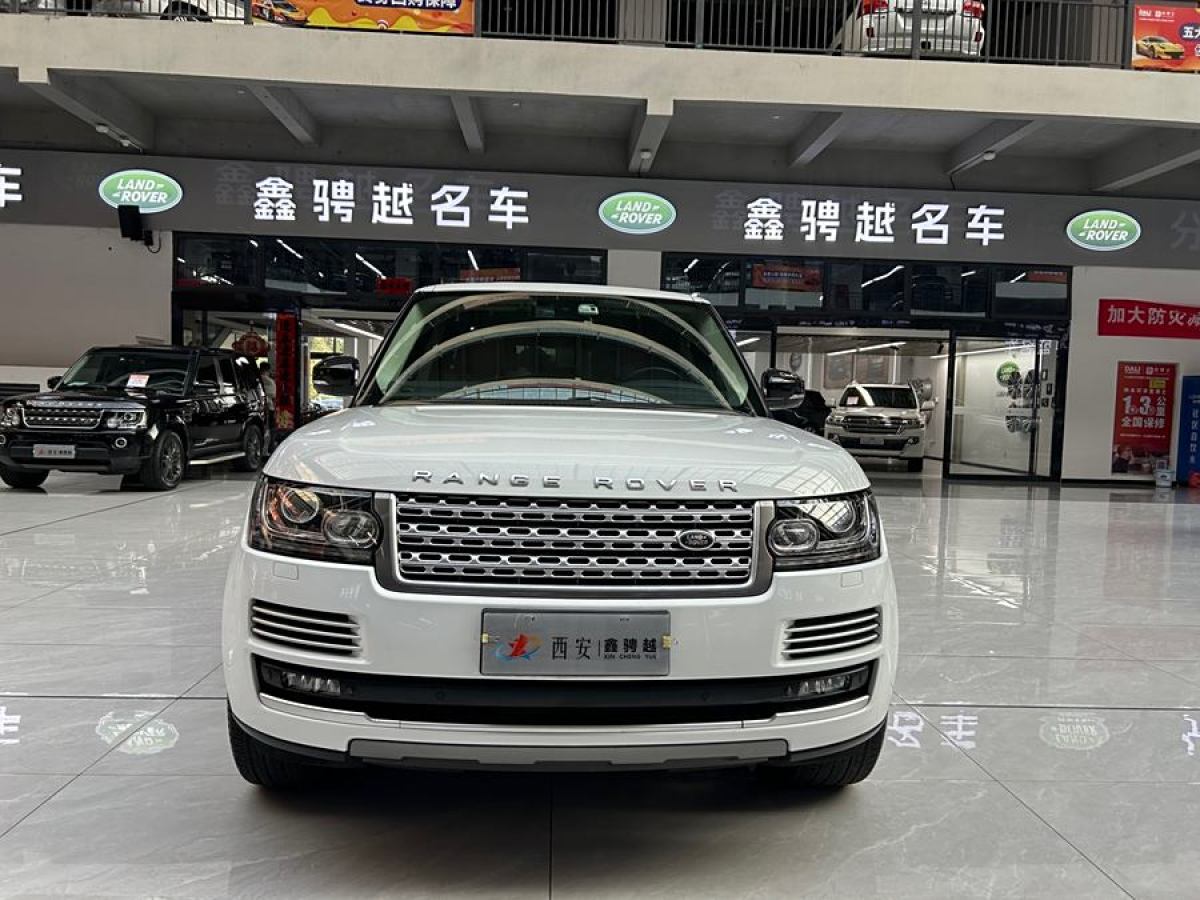 路虎 攬勝  2015款 3.0 V6 SC Vogue SE 創(chuàng)世加長版圖片