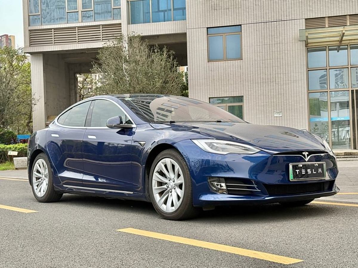 特斯拉 Model S  2017款 Model S 75D 標(biāo)準(zhǔn)續(xù)航版圖片