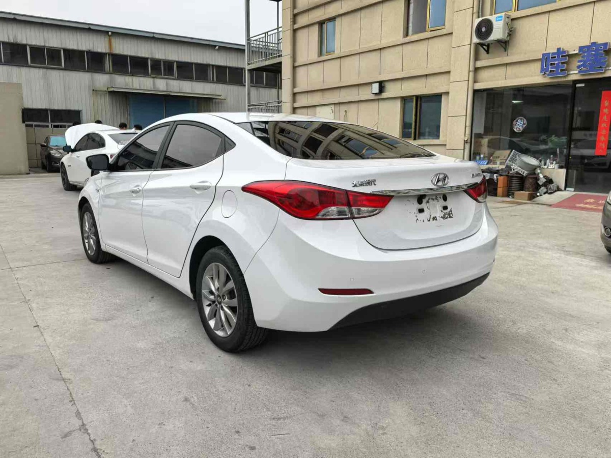 現(xiàn)代 朗動  2015款 1.6L 自動時尚型圖片