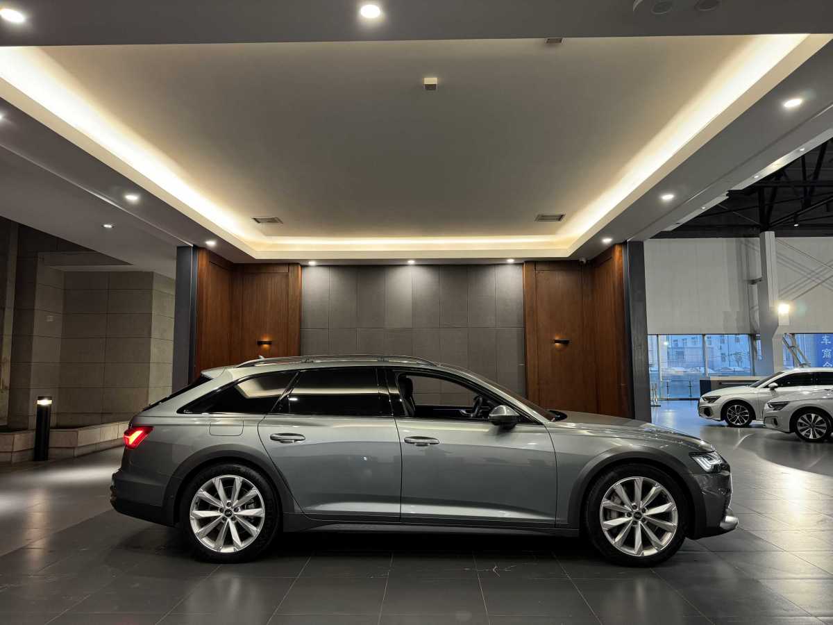 奧迪 奧迪A6  2020款 Allroad 探索家 55 TFSI 尊享越野型圖片