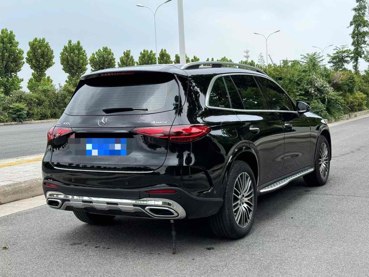 奔驰 奔驰GLC  2023款 改款 GLC 300 L 4MATIC 动感型 5座图片