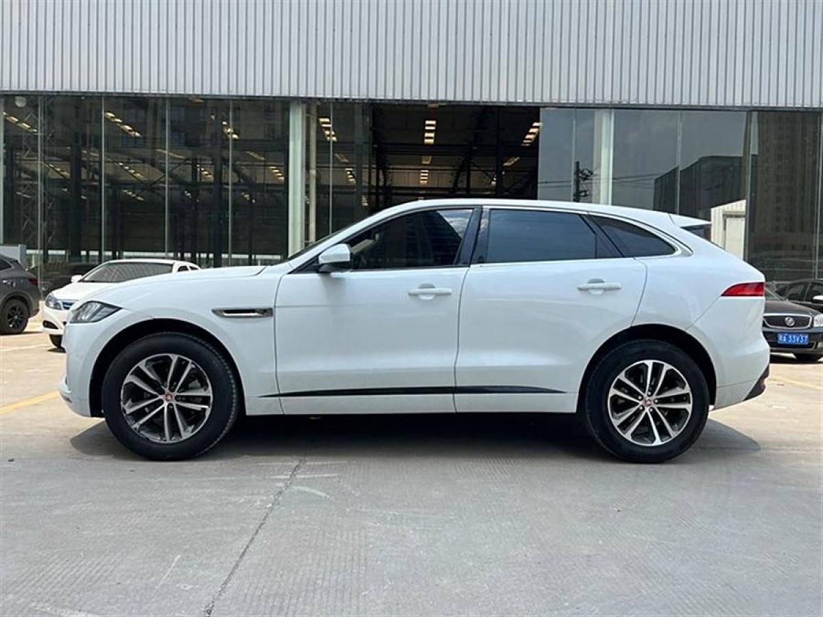 2016年11月捷豹 F-PACE  2016款 2.0T 兩驅(qū)R-Sport運(yùn)動(dòng)版