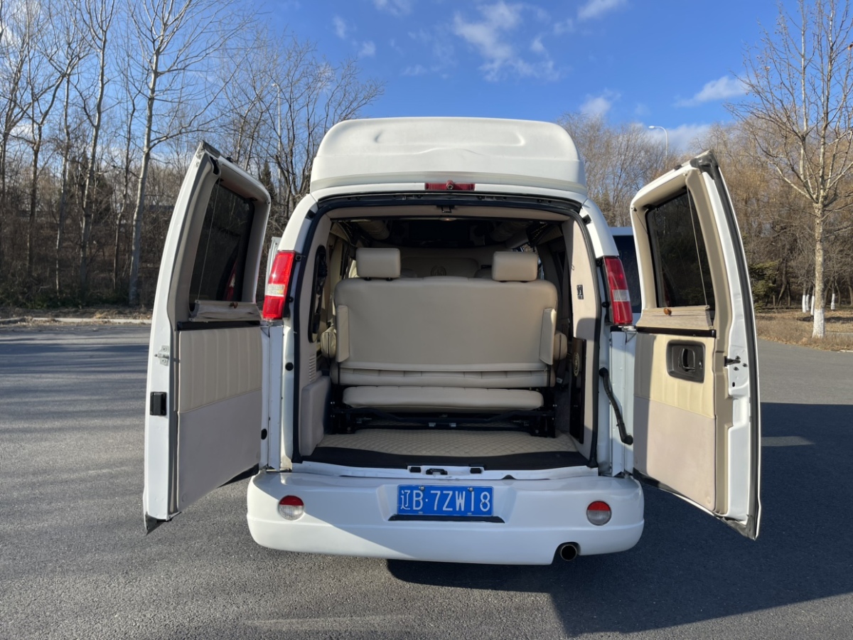 GMC SAVANA  2011款 5.3L 商務(wù)之星7座圖片